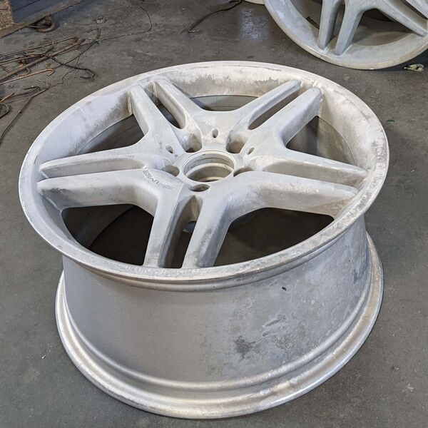 Datei:Bild 03 Nach dem Entlacken.jpg