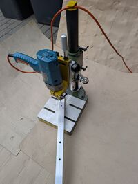 Bild 03 - Bohrständer