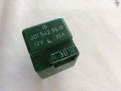 02 Relais Kraftstoffpumpe