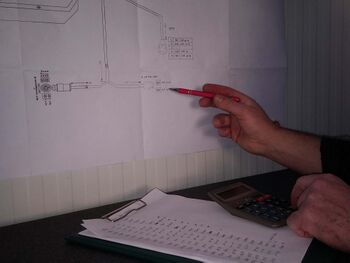 Motorkabelbaum Kabellängen, Querschnitte und Farben werden nach dem erstellten Plan ermittelt.